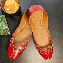 Load image into Gallery viewer, Royale Red Khussa