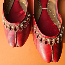 Load image into Gallery viewer, Beaded Fancy Red Khussa
