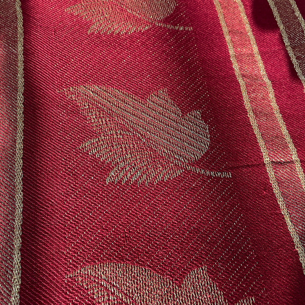 red shawl