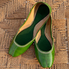 Load image into Gallery viewer, Basic Green Khussa