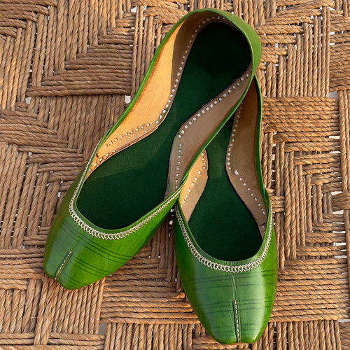 Basic Green Khussa