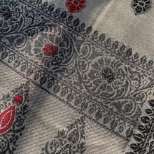 Load image into Gallery viewer, classic shawl