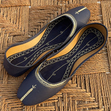 Load image into Gallery viewer, Classic Blue Khussa