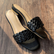 Load image into Gallery viewer, Premium Black Flats
