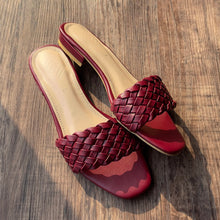 Load image into Gallery viewer, Premium Maroon Flats
