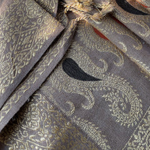 Load image into Gallery viewer, Tilla Shawl