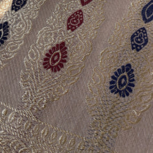 Load image into Gallery viewer, tilla shawl