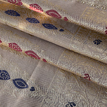 Load image into Gallery viewer, classic shawl