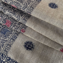 Load image into Gallery viewer, classic shawl