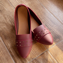 Load image into Gallery viewer, Double Beaded Maroon Shoes